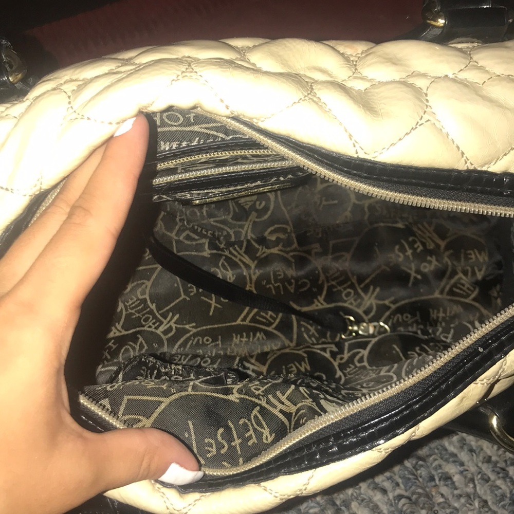Purse - Picture 2 of 3
